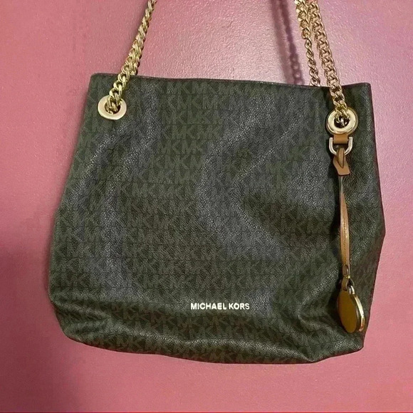 Michael Kors Women's Jet Set Chain - Picture 2 of 16